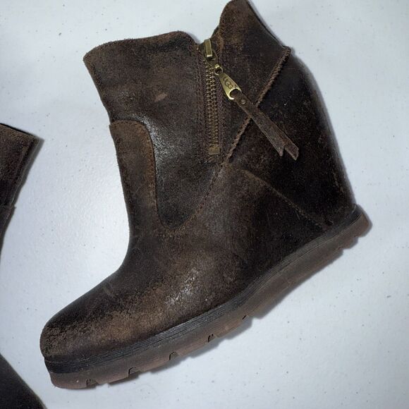 UGG MYRNA Brown Leather Wedge Ankle Boot Size 5.5 - Picture 5 of 9